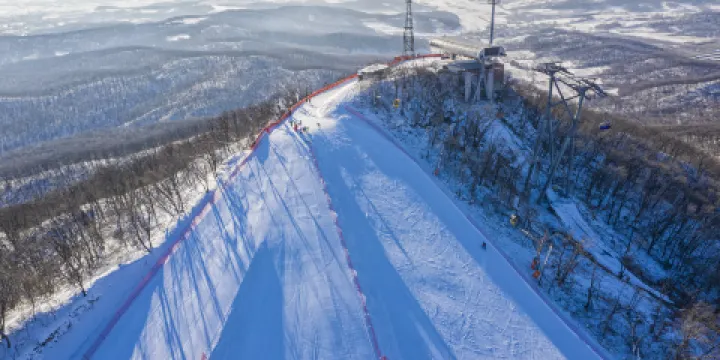 長春廟香山滑雪場