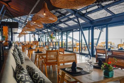 Moonlite Kitchen and Bar