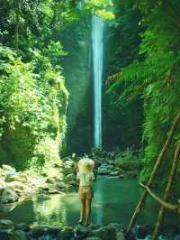 Chasing waterfall in Valencia