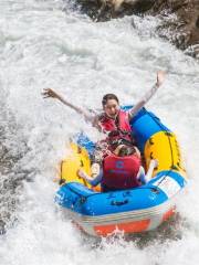 Longjing Gorge Drifting