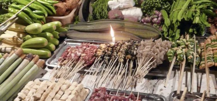王辉木碳烧烤(体育场店)