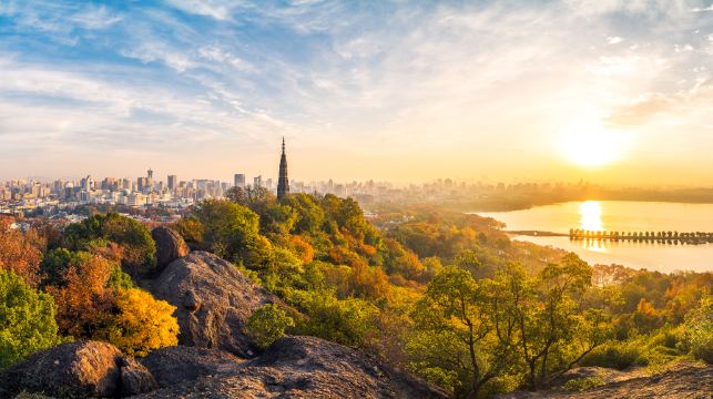 杭州景點講解服務 西湖 雷峯塔 靈隱寺 浙江省博物館等景點陪同講解 1對1服務 不拼團