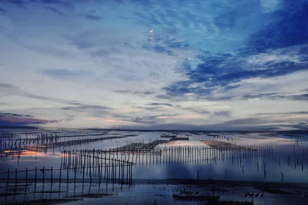 Отели рядом с достопримечательностью «»