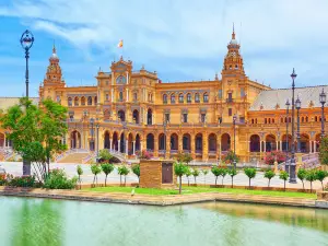 Espana Square