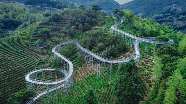 鄰近榮耀天空之城的酒店