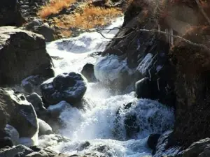 Hutiaoxia Waterfall