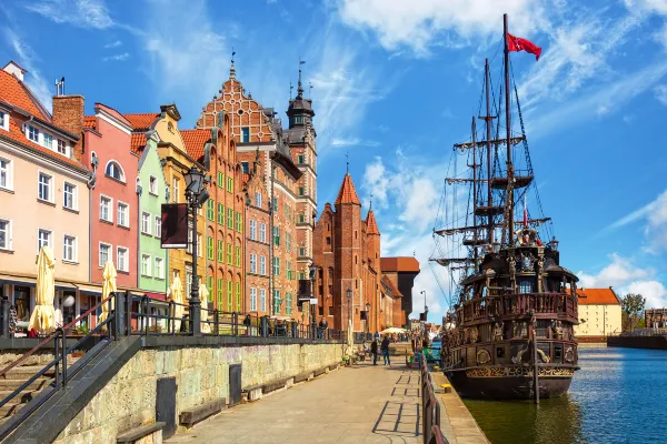 Vé máy bay Gdansk Hà Nội