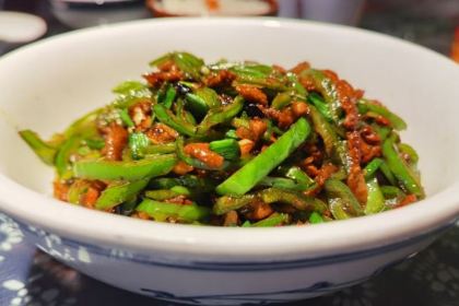 德小钵·肥肠馆(金钻店)