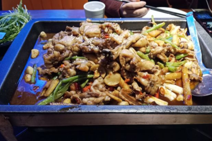 蛙美哒炭烧牛蛙