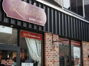 La Crepe Bakery & Café