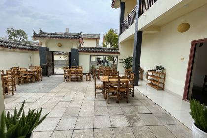 村里农家（土鸡火锅-酸菜猪脚-风味烧烤）