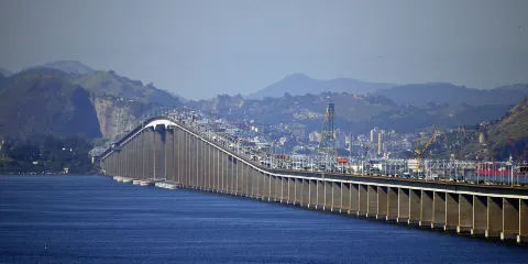 里約-尼泰羅伊大橋