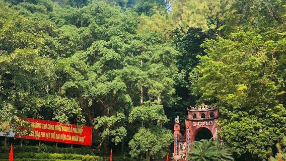 Temple of the Hùng Kings