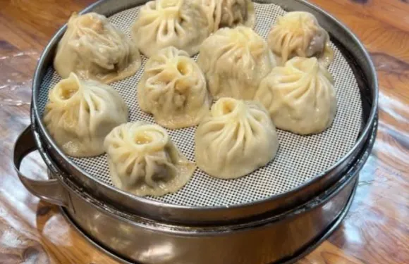 烏力吉塔拉奶茶館