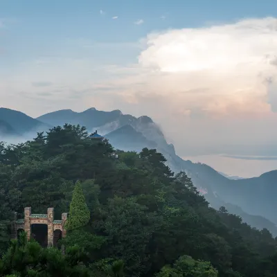 4-звездочные отели в г. Лу-Шан