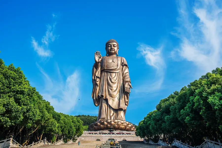 Lingshan Giant Buddha