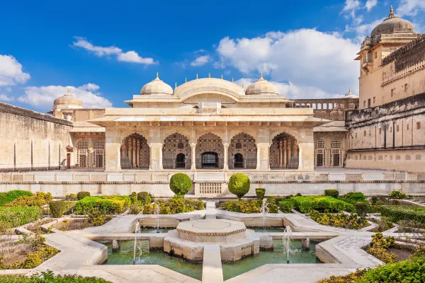 Flights from Hyderabad to Agra