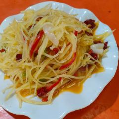小妥餐饮醉美羊村饭庄(库尔德宁镇店) User Photo