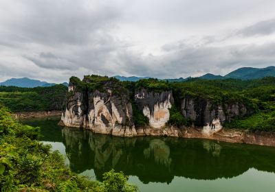 九天母石景區