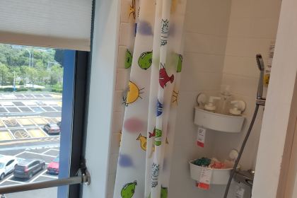 华莱士·全鸡汉堡(国色天香店)