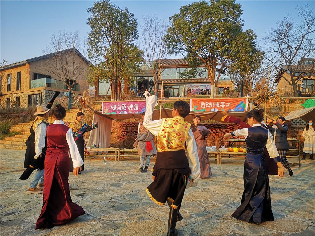Dongting Lake Town