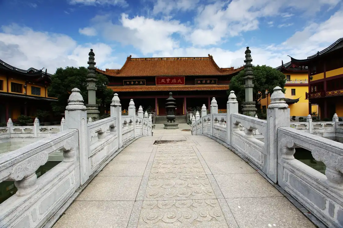 타이핑 사원 주변 호텔