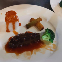 灵山彝栖酒店-阳光餐厅 User Photo