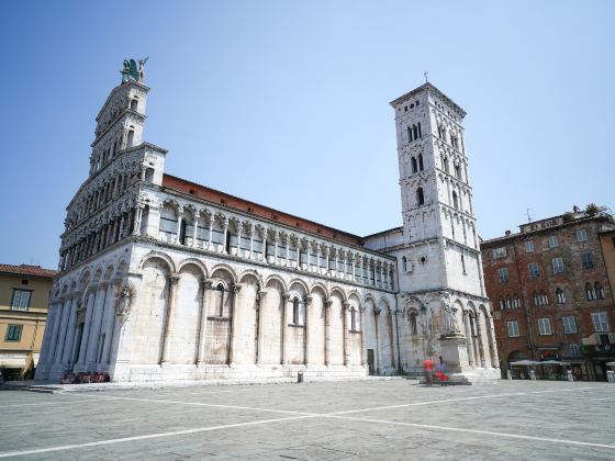 Piazza San Michele