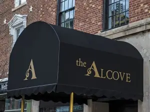 The Alcove Restaurant & Lounge