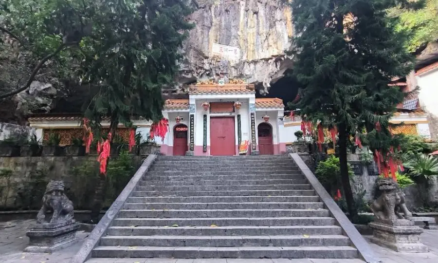 Shuiyuan Cave of Lingyun