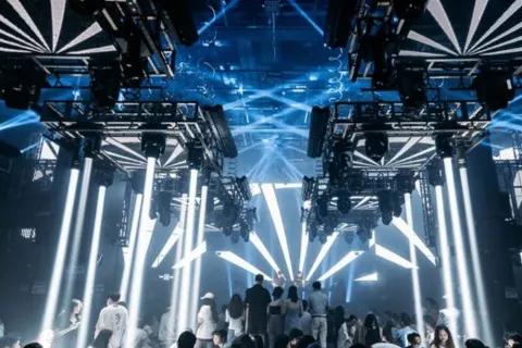 PAPAYA CLUB