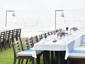 Baan Dum Oceanfront Seafood