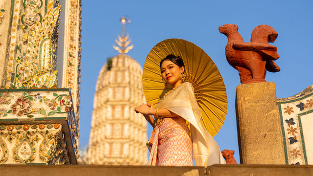 Thai Costume Experience in Bangkok