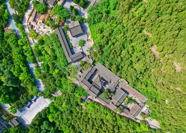 Hotels near Yaowang (The King of Medicine) Mountain