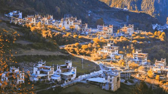 Dangling Village