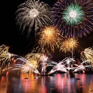 宮津燈籠流し花火大会