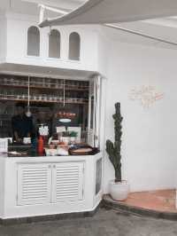 Vintage-Style Homey Café in PIK