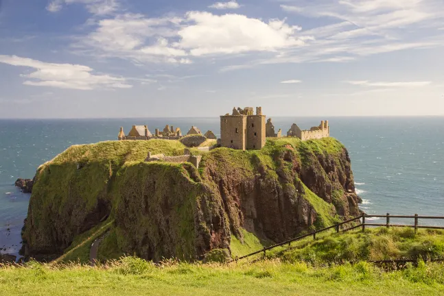 Hotels near Balquhain Castle of Duguid