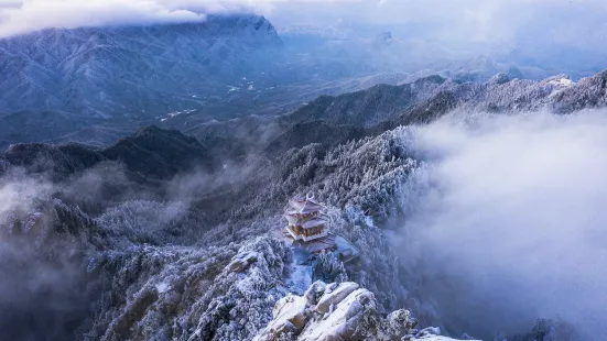 Snow and Ice Park under Baiyun Mountain