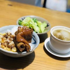 红猪卤肉饭(百联徐汇商业广场店) User Photo