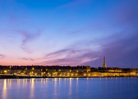 Hotels near Monument aux Morts