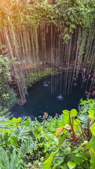 Cenote Ik Kil + Chichen Itza El Castillo day tour