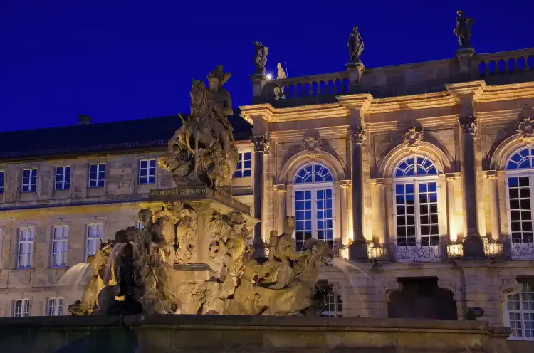 Hotels in der Nähe von Neues Schloss
