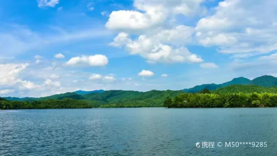 Yutianhu Scenic Area