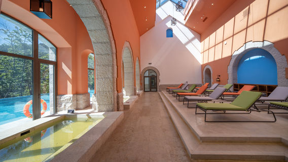 Benxi Guanshan Lake Xikang Yunshe Hot Spring