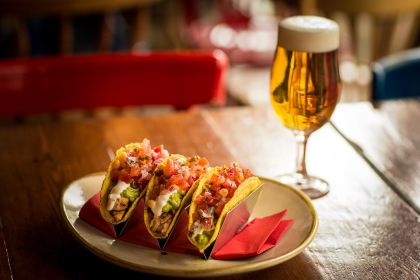 Backpackers BAR & RESTAURANT