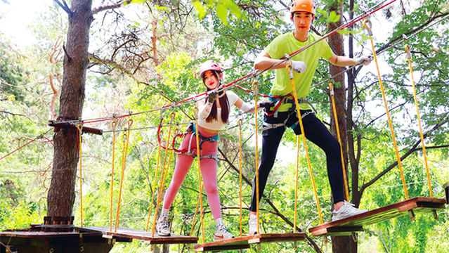 Jingyuetan Forest Adventure Park