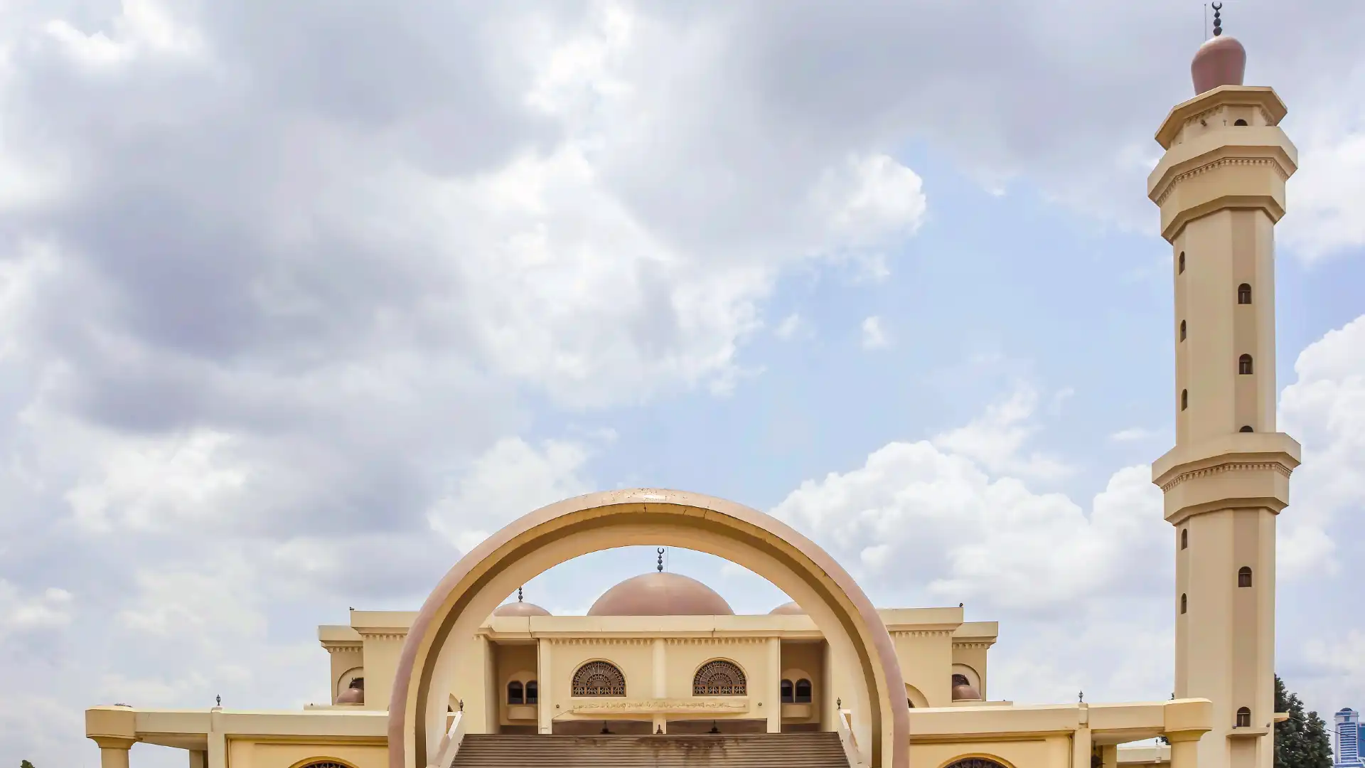 Hotels near Uganda National Mosque