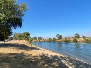 フェザー・リバー・パークウェイ