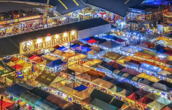 Hotels near سوق القطار الليلي راتشادا